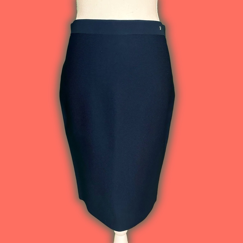NWT Carolina Herrera Black Textured Knit Pull-On Style Pencil Skirt Size Small
